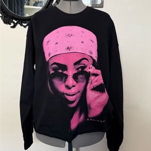 Aaliyah Black and Pink Graphic lose fit pullover